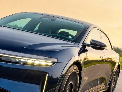 1.251 CV, 330 km/h y tecnologías que sorprenden incluso a los europeos