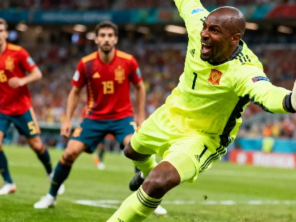 España no pudo marcar al debutante del torneo: así defiende Vozinha Español.News