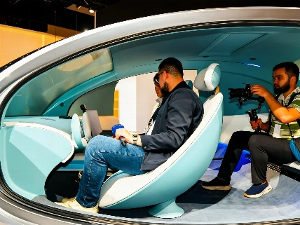 Nuevas tecnologías de Geely en el Salón de Pekín 2026: taxi robótico Eva Cab y plataforma para todoterrenos