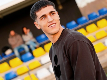 Pau Cubarsí: la vida discreta tras el éxito en la Roja Español.News