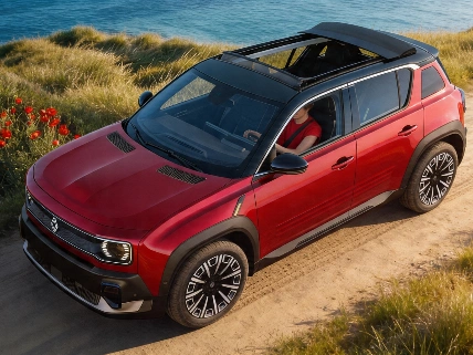 Renault 4 E-Tech plein sud llega a España: precio, equipamiento y detalles de la versión descapotable