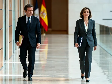 Leire Díez entregó informes sobre la Justicia a la mano derecha de Bustinduy