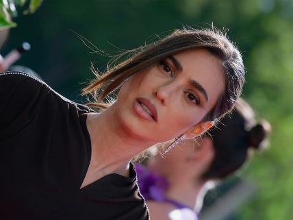 Sandra Garal, embarazada, muestra las secuelas tras un accidente de tráfico
