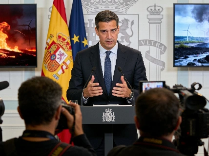 Pedro Sánchez defiende a Begoña Gómez y David Sánchez en Moncloa Español.News