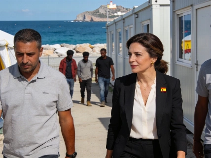 Elma Saiz vuelve a Ceuta tras la crisis migratoria de julio