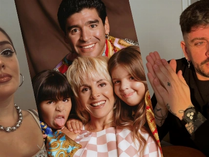 El gesto de Giannina y Dalma Maradona revive la herencia familiar Español.News
