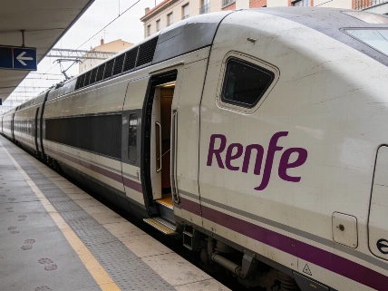 Huelga en Renfe deja en el aire 322 trenes en pleno inicio de vacaciones Español.News
