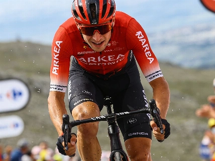 Enric Mas toma el liderato tras la caída de Pogacar en la Vuelta Español.News