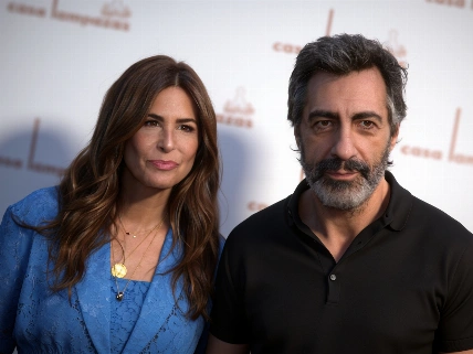 Nuria Roca y Juan del Val afrontan la distancia con sus tres hijos Español.News