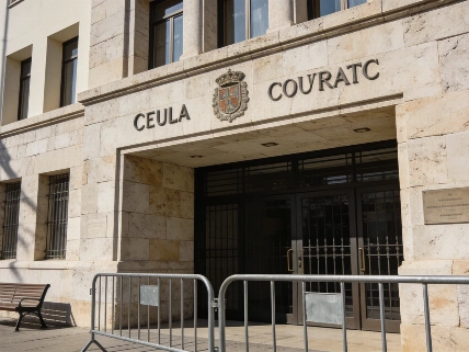 El abogado que llevó a Rajoy ante el tribunal vivía en su misma urbanización Español.News