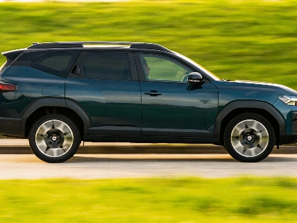 Cuatro SUV con maletero más grande que el de un familiar: ¿qué ofrecen Skoda, Opel, Dacia y GWM?