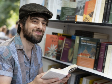 David Uclés: la infancia que marcó a un autor de éxito Español.News