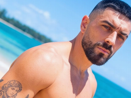 Josué Bernal reaparece en televisión con un pasado que pocos imaginaban