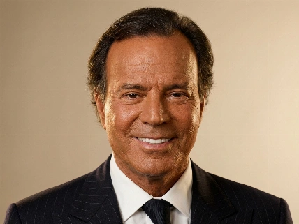 Novedades y controversias: nuevos reclamos legales contra Julio Iglesias generan debate mediático