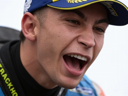 Marc Márquez firma otra salida impecable y deja sin opciones a Bezzecchi
