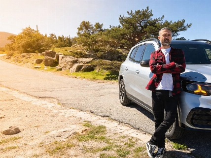 Siete plazas y 260 km en diez minutos el Mercedes GLB 2026 esconde más de lo que aparenta