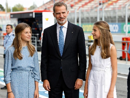 Felipe VI y sus hijas centran la atención en el regreso de la Fórmula 1 a Madrid