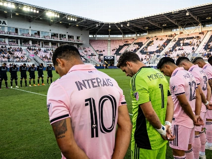 Minuto de silencio y tensión en el Inter Miami-Monterrey de la Leagues Cup Español.News
