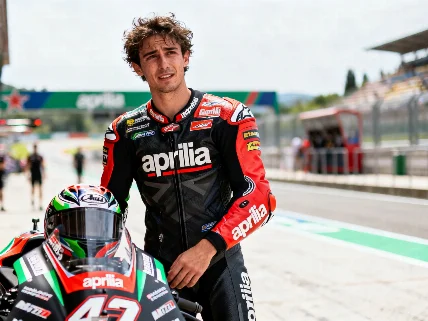 Bagnaia logra su primera victoria al sprint en Brno y Márquez recorta distancia Español.News