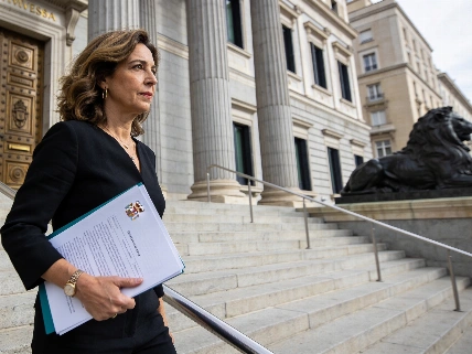 María Jesús Montero asume un nuevo cargo clave en el Senado Español.News
