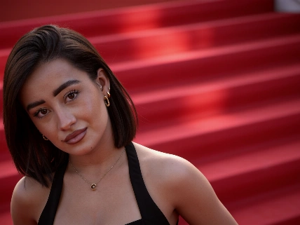Marina Rivers revela el crecimiento inesperado de un bulto en el pecho