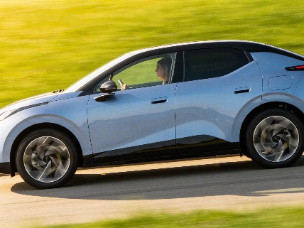 Lynk & Co 02 llega a Europa y pone en jaque a los coches eléctricos tradicionales