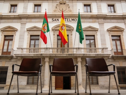 Moreno suma dos nuevas vicepresidencias para integrar a Vox en la Junta
