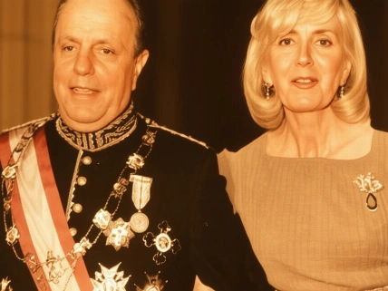 Entra en la vida de Carmen Estévez y descubre el papel invisible pero clave de las mujeres junto al poder