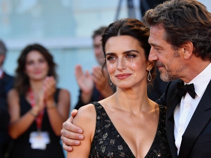 Penélope Cruz se emociona tras la ovación en Venecia
