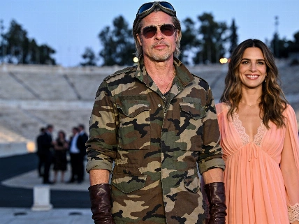 Brad Pitt vuelve a la alfombra roja mientras sus hijos dejan atrás su apellido
