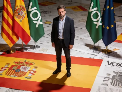 Abascal amenaza con romper pactos autonómicos si el PP no cumple acuerdos