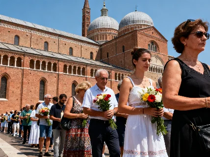 En Italia y Portugal, miles de fieles se congregan ante las reliquias de San Antonio