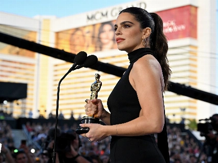 Rosalía desafía las etiquetas en los Latin Grammy con siete nominaciones