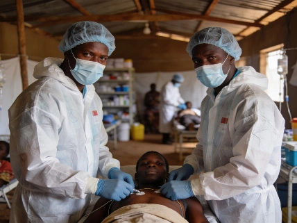 El brote de ébola en RDC supera los 2.000 casos y preocupa la OMS Español.News