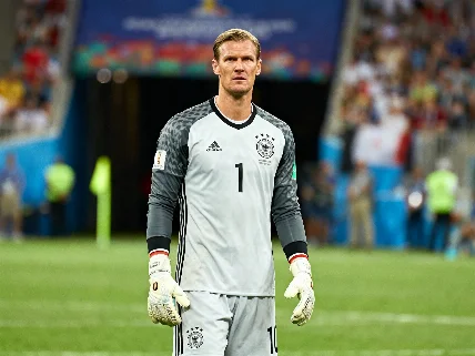 El portero iguala el récord de Lloris en el debut de Alemania en el torneo