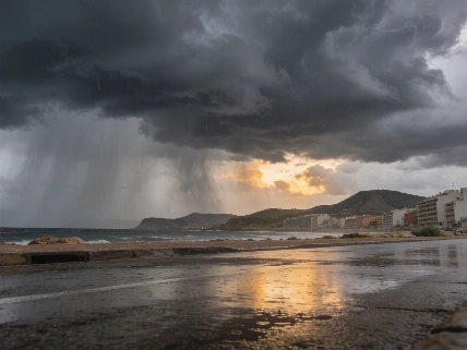Lluvias fuertes amenazan el sur en el puente del Pilar Español.News