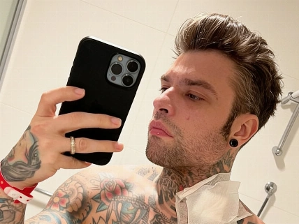 Fedez rompe el silencio tras su último ingreso y conmueve con su reflexión Español.News