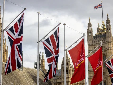 El Partido Laborista acelera el relevo tras la dimisión de Keir Starmer