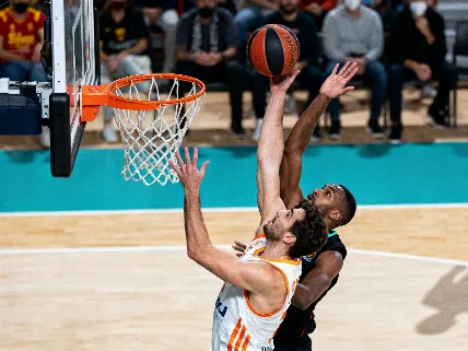 Valencia y Bilbao se reencuentran en los playoffs tras una década de pausa