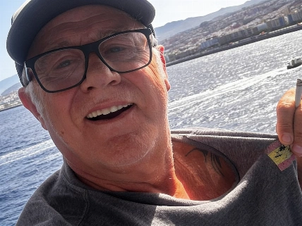 Iván Armesto sorprende al ser padre a los 60 años con el nacimiento de Vega Español.News