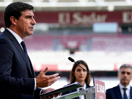 Pamplona presenta a su nuevo entrenador tras una temporada récord en Burgos