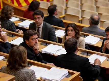 El auge de la ultraderecha descompone el mapa político catalán Español.News