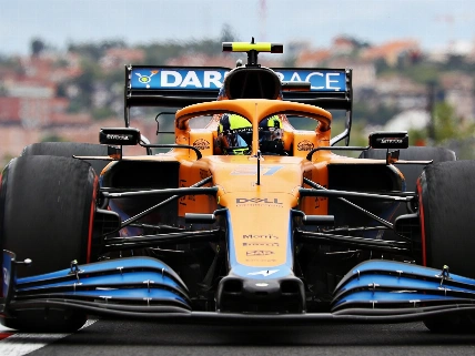 Lando Norris sorprende en Madrid con la pole más ajustada del año