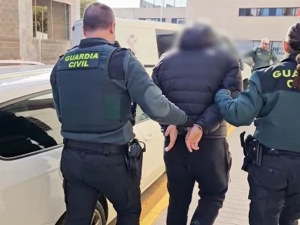 Vigilante de seguridad de una estación en Barcelona gravemente herido durante un robo