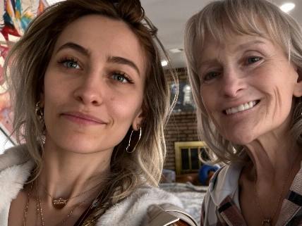 Paris Jackson rompe el silencio sobre su madre biológica Español.News