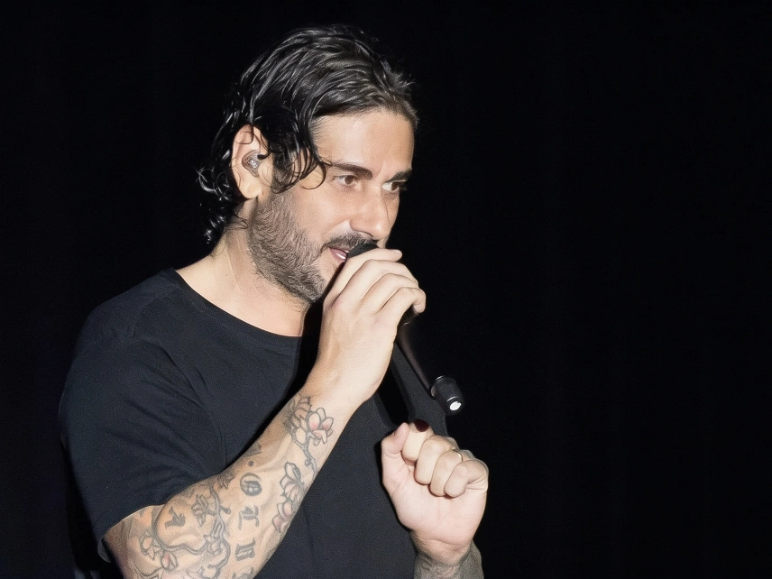 Melendi sorprende con un nuevo giro en su vida residencial en Madrid Español.News