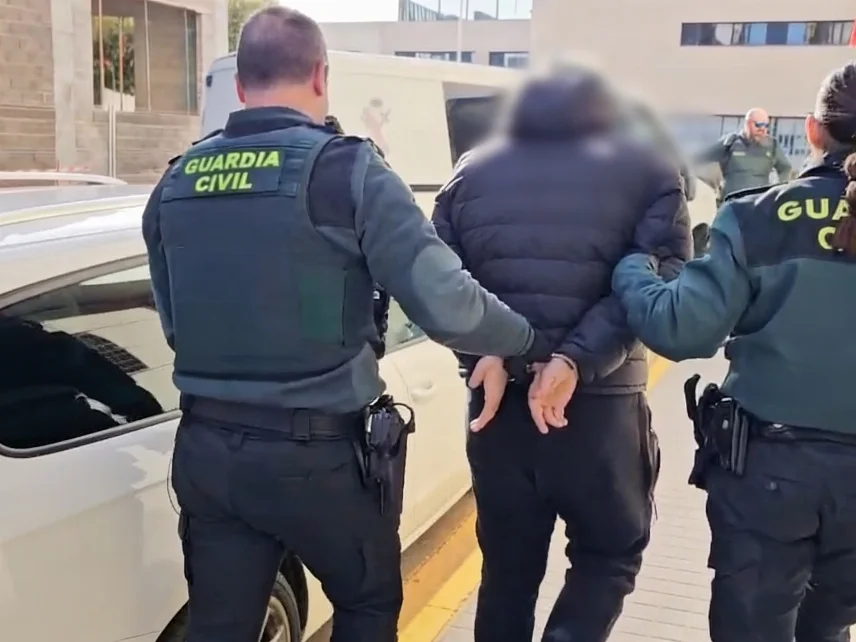 Vigilante de seguridad de una estación en Barcelona gravemente herido durante un robo Español.News