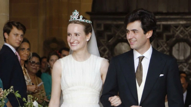 Nieves Álvarez y Bill Saad celebran su boda civil en París Español.News