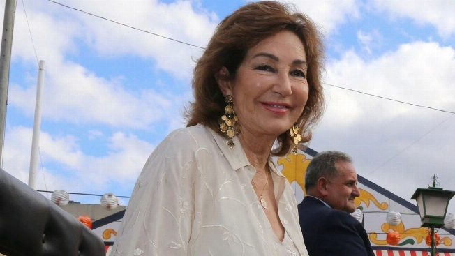 Julia Janeiro desafía la versión pública y respalda a sus padres Español.News