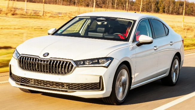 Por qué la nueva versión diésel del Superb puede ser la opción para quienes aún no están listos para cambiar a SUV o eléctricos Español.News